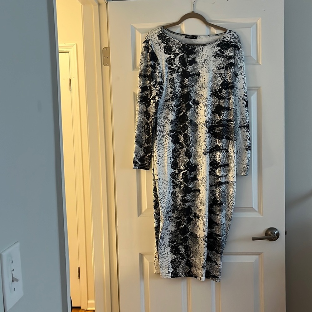 Body con snake pattern dress